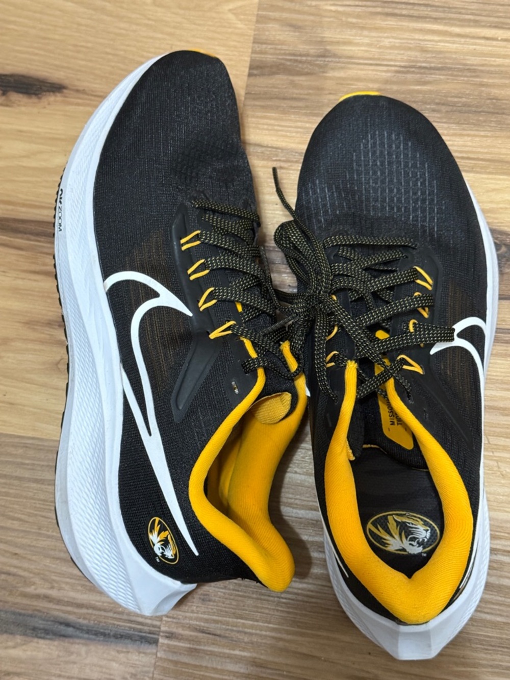 Nike Pegasus 8M MIZZOU Black & Yellow Performance Running Sneakers